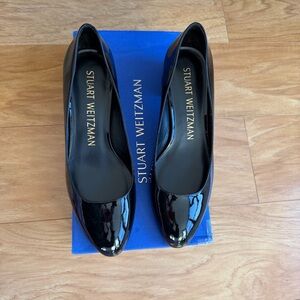 Stuart Weitzman Black Patent Leather Heels (size 38.5 or US 8)